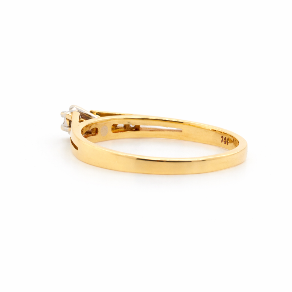 18ct Yellow Gold Ring with .07ct Natural Pink Diamond