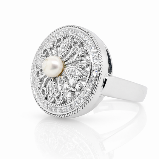 18ct White Gold Diamond and Fresh Water Pearl Ring