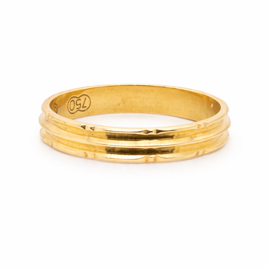 18ct Yellow Gold band with channels and Facet Details